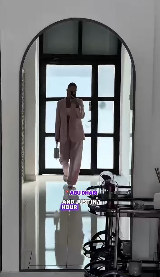 The arched doorway and window inside the salon